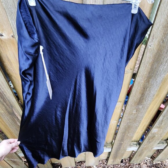 *NWT* Women's LC Lauren Conrad Navy satin midi slip skirt - Picture 4 of 8